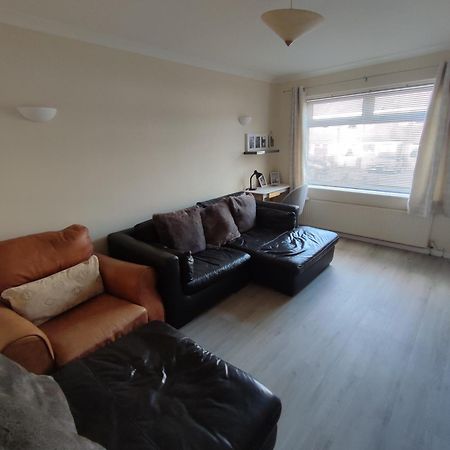 Sheffield Arena Eiss Meadowhall Interchange Off Road Parking With Cctv שפילד מראה חיצוני תמונה